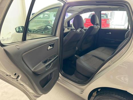 VOLKSWAGEN Fox 1.6 4P FLEX, Foto 9