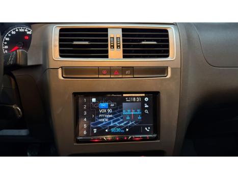 VOLKSWAGEN Fox 1.6 4P, Foto 14