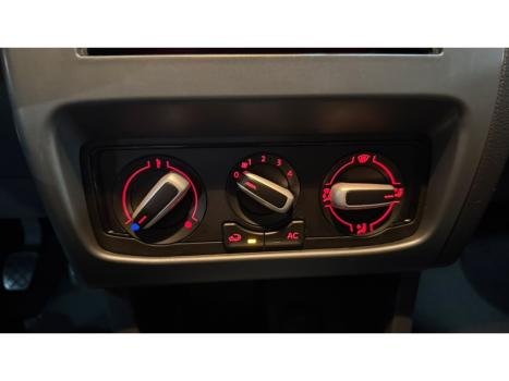 VOLKSWAGEN Fox 1.6 4P, Foto 15