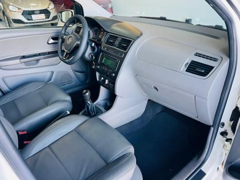 VOLKSWAGEN Fox 1.6 4P, Foto 16