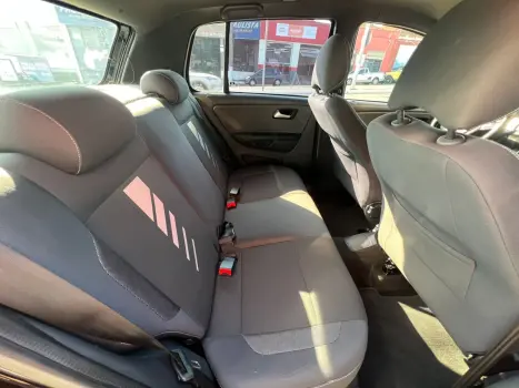 VOLKSWAGEN Fox 1.6 4P, Foto 13