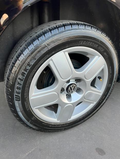 VOLKSWAGEN Fox 1.6 4P, Foto 8