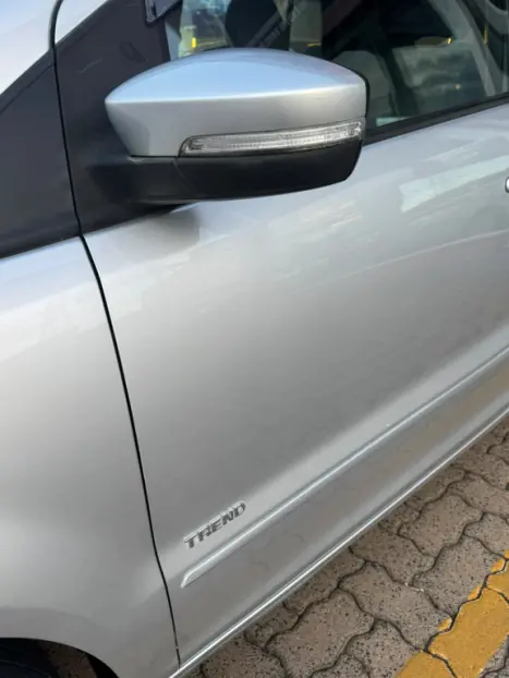 VOLKSWAGEN Fox 1.6 4P TREND FLEX, Foto 11
