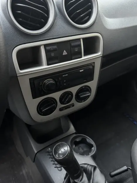 VOLKSWAGEN Gol 1.0 4P G4 FLEX, Foto 3
