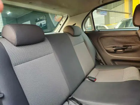 VOLKSWAGEN Gol 1.6 MI 4P, Foto 14