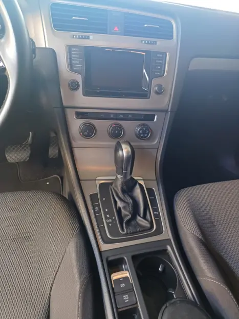 VOLKSWAGEN Golf 1.4 16V 4P TSI COMFORTLINE AUTOMÁTICO, Foto 7 VOLKSWAGEN Golf 1.4 16V 4P TSI COMFORTLINE AUTOMÁTICO, Foto 7