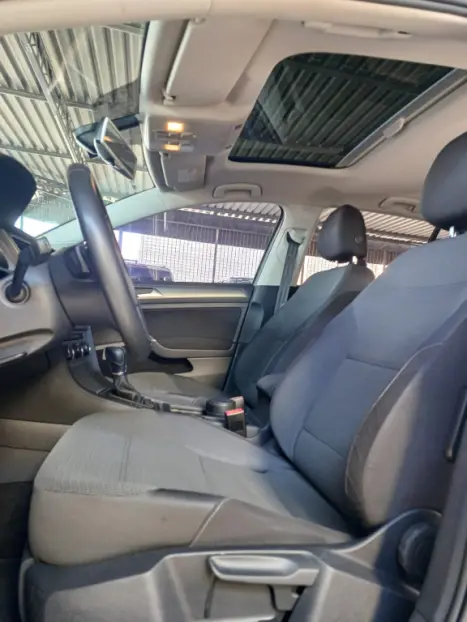 VOLKSWAGEN Golf 1.4 16V 4P TSI COMFORTLINE AUTOMÁTICO, Foto 9 VOLKSWAGEN Golf 1.4 16V 4P TSI COMFORTLINE AUTOMÁTICO, Foto 9