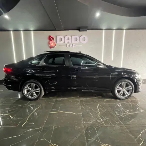 VOLKSWAGEN Jetta 1.4 4P 250 TSI R-LINE AUTOMÁTICO, Foto 3 VOLKSWAGEN Jetta 1.4 4P 250 TSI R-LINE AUTOMÁTICO, Foto 3