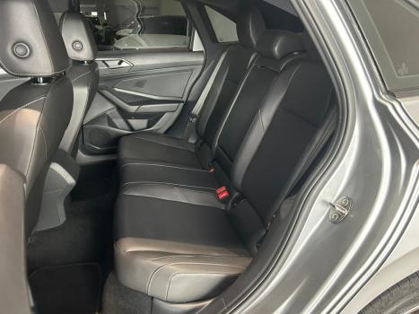 VOLKSWAGEN Jetta 1.4 4P 250 TSI R-LINE AUTOMTICO, Foto 14