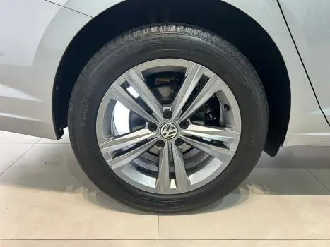 VOLKSWAGEN Jetta 1.4 4P 250 TSI R-LINE AUTOMTICO, Foto 19