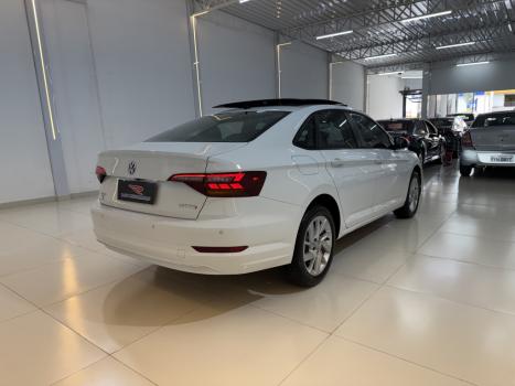 VOLKSWAGEN Jetta 1.4 4P 250 TSI TURBO COMFORTLINE AUTOM�TICO, Foto 6