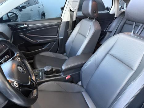 VOLKSWAGEN Jetta 1.4 4P 250 TSI TURBO COMFORTLINE AUTOM�TICO, Foto 6