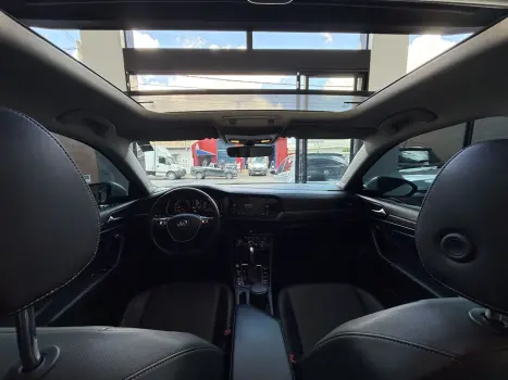 VOLKSWAGEN Jetta 1.4 4P 250 TSI TURBO COMFORTLINE AUTOM�TICO, Foto 9