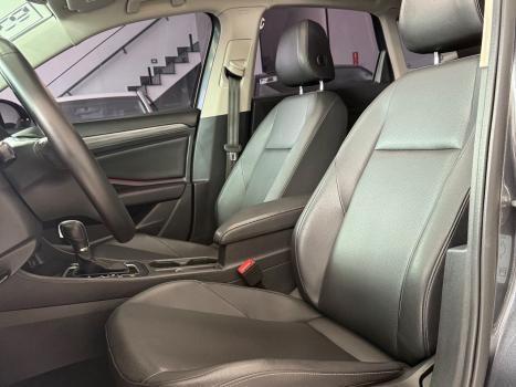 VOLKSWAGEN Jetta 1.4 4P 250 TSI TURBO COMFORTLINE AUTOM�TICO, Foto 8