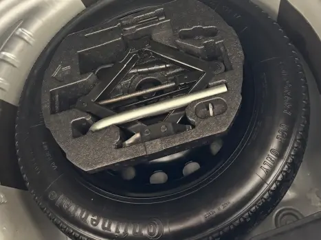 VOLKSWAGEN Jetta 1.4 4P 250 TSI TURBO COMFORTLINE AUTOM�TICO, Foto 19