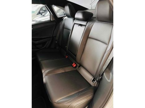 VOLKSWAGEN Jetta 1.4 4P 250 TSI R-LINE AUTOM�TICO, Foto 16