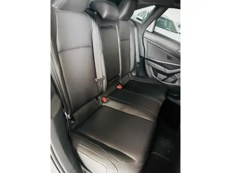 VOLKSWAGEN Jetta 1.4 4P 250 TSI R-LINE AUTOM�TICO, Foto 17