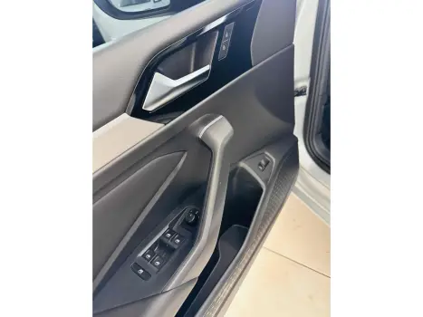 VOLKSWAGEN Jetta 1.4 4P 250 TSI R-LINE AUTOM�TICO, Foto 18