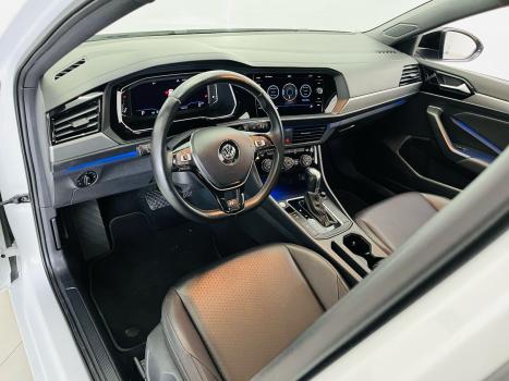 VOLKSWAGEN Jetta 1.4 4P 250 TSI R-LINE AUTOM�TICO, Foto 3