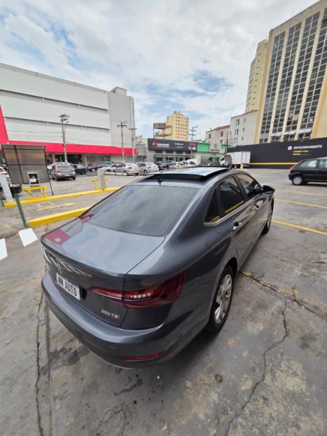 VOLKSWAGEN Jetta 1.4 4P 250 TSI TURBO COMFORTLINE AUTOM�TICO, Foto 6