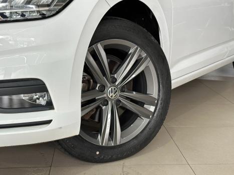 VOLKSWAGEN Jetta 1.4 4P 250 TSI R-LINE AUTOM�TICO, Foto 6