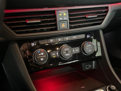 VOLKSWAGEN Jetta 1.4 4P 250 TSI R-LINE AUTOM�TICO, Foto 14