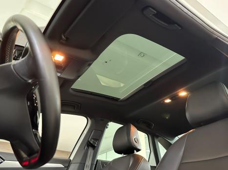 VOLKSWAGEN Jetta 1.4 4P 250 TSI R-LINE AUTOM�TICO, Foto 16