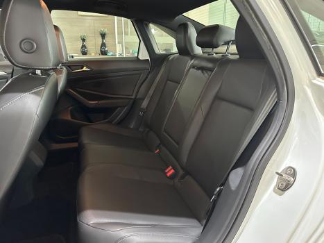 VOLKSWAGEN Jetta 1.4 4P 250 TSI R-LINE AUTOM�TICO, Foto 18