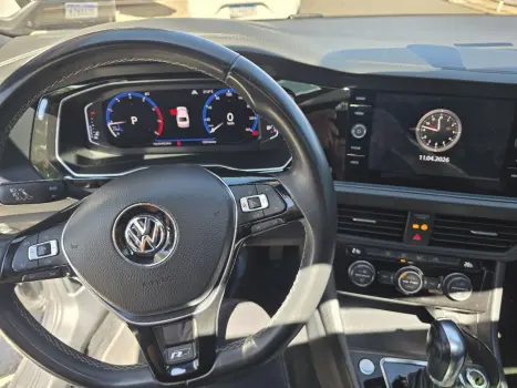 VOLKSWAGEN Jetta 1.4 4P 250 TSI R-LINE AUTOM�TICO, Foto 4