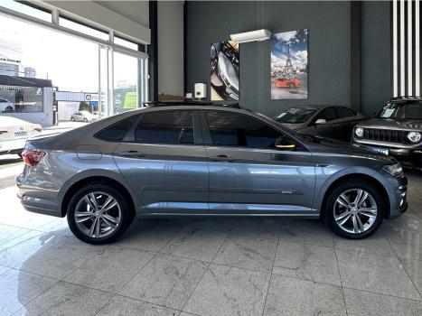 VOLKSWAGEN Jetta 1.4 4P 250 TSI R-LINE AUTOM�TICO, Foto 4