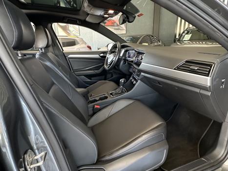 VOLKSWAGEN Jetta 1.4 4P 250 TSI R-LINE AUTOM�TICO, Foto 18