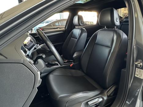 VOLKSWAGEN Jetta 1.4 4P 250 TSI R-LINE AUTOM�TICO, Foto 20