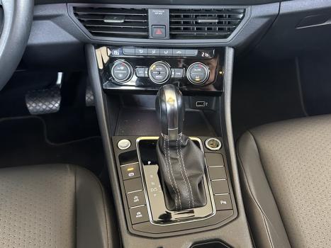 VOLKSWAGEN Jetta 1.4 4P 250 TSI R-LINE AUTOM�TICO, Foto 23