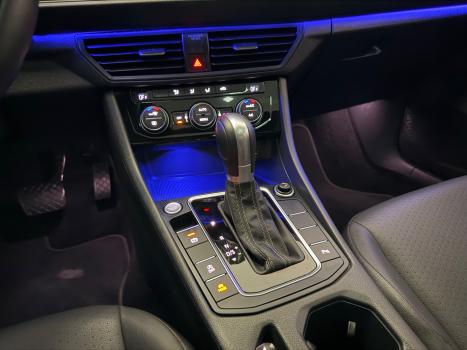 VOLKSWAGEN Jetta 1.4 4P 250 TSI R-LINE AUTOM�TICO, Foto 8