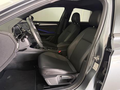 VOLKSWAGEN Jetta 1.4 4P 250 TSI R-LINE AUTOM�TICO, Foto 9