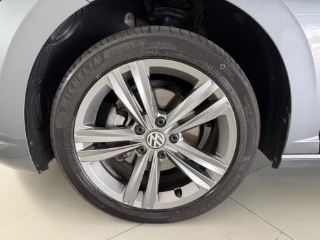 VOLKSWAGEN Jetta 1.4 4P 250 TSI R-LINE AUTOM�TICO, Foto 16