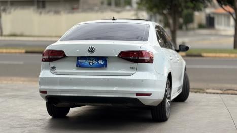 VOLKSWAGEN Jetta 1.4 4P 250 TSI TURBO COMFORTLINE AUTOM�TICO, Foto 3