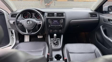 VOLKSWAGEN Jetta 1.4 4P 250 TSI TURBO COMFORTLINE AUTOM�TICO, Foto 8