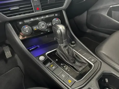 VOLKSWAGEN Jetta 1.4 4P 250 TSI R-LINE AUTOM�TICO, Foto 18