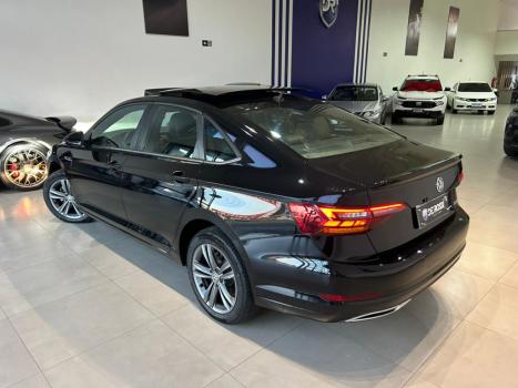 VOLKSWAGEN Jetta 1.4 4P 250 TSI R-LINE AUTOM�TICO, Foto 16
