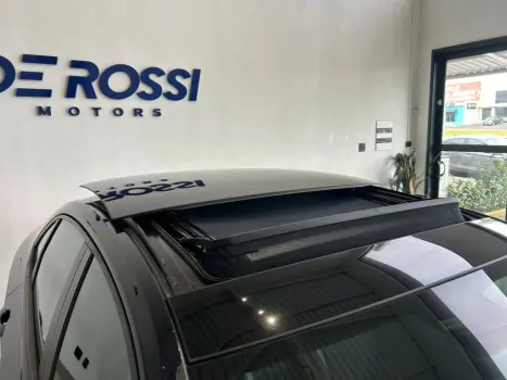 VOLKSWAGEN Jetta 1.4 4P 250 TSI R-LINE AUTOM�TICO, Foto 17