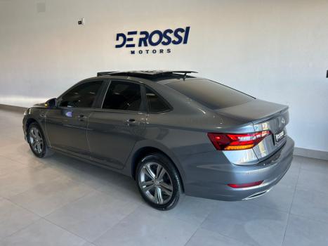 VOLKSWAGEN Jetta 1.4 4P 250 TSI R-LINE AUTOM�TICO, Foto 2