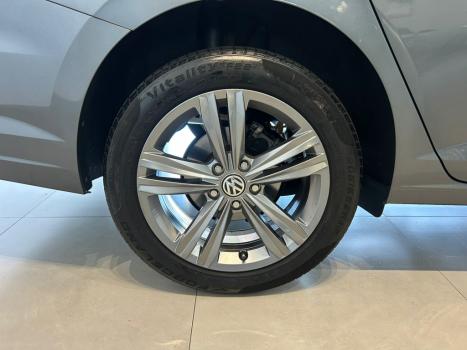 VOLKSWAGEN Jetta 1.4 4P 250 TSI R-LINE AUTOM�TICO, Foto 18