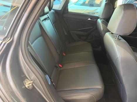 VOLKSWAGEN Jetta 1.4 4P 250 TSI R-LINE AUTOM�TICO, Foto 8