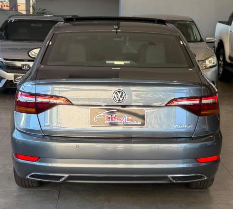 VOLKSWAGEN Jetta 1.4 4P 250 TSI R-LINE AUTOM�TICO, Foto 15