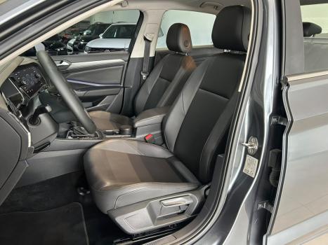 VOLKSWAGEN Jetta 1.4 4P 250 TSI TURBO COMFORTLINE AUTOM�TICO, Foto 12