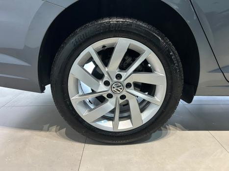VOLKSWAGEN Jetta 1.4 4P 250 TSI TURBO COMFORTLINE AUTOM�TICO, Foto 18
