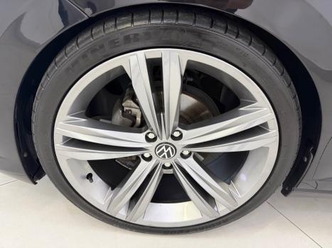VOLKSWAGEN Jetta 1.4 4P 250 TSI R-LINE AUTOM�TICO, Foto 16