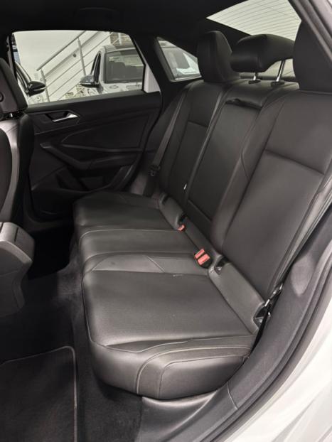VOLKSWAGEN Jetta 1.4 4P 250 TSI R-LINE AUTOM�TICO, Foto 10