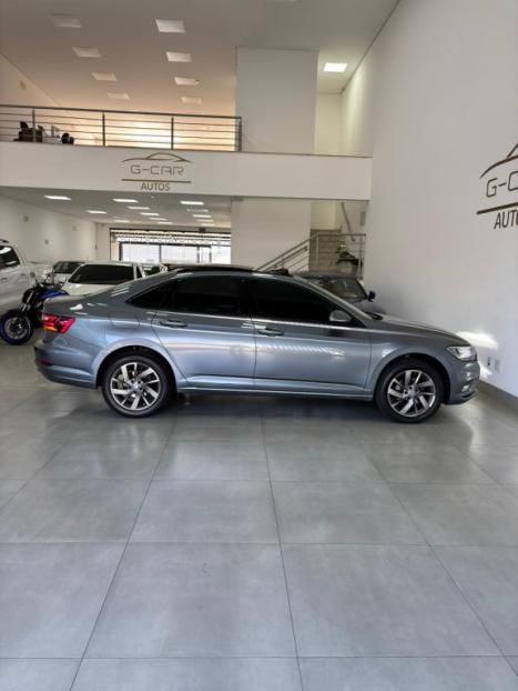 VOLKSWAGEN Jetta 1.4 4P 250 TSI TURBO COMFORTLINE AUTOM�TICO, Foto 4